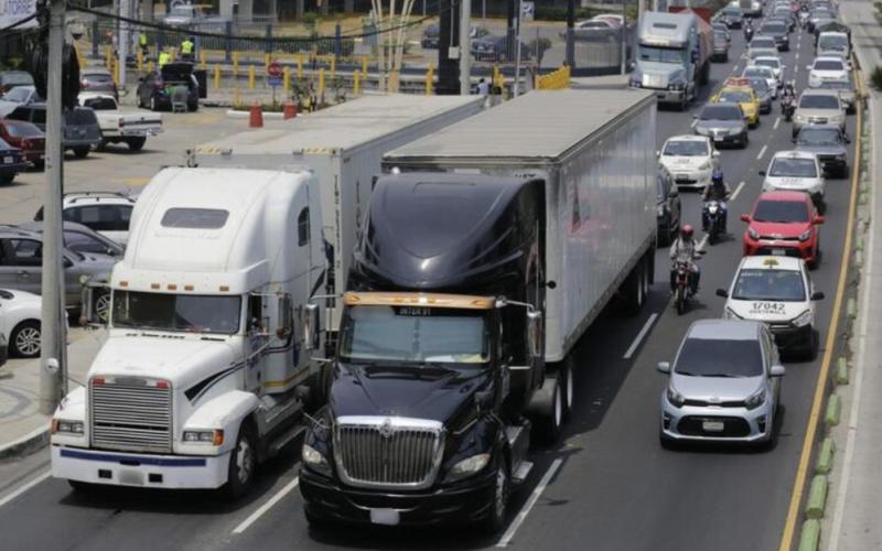 Se establece horario de circulación para transporte de carga pesada para Semana Santa