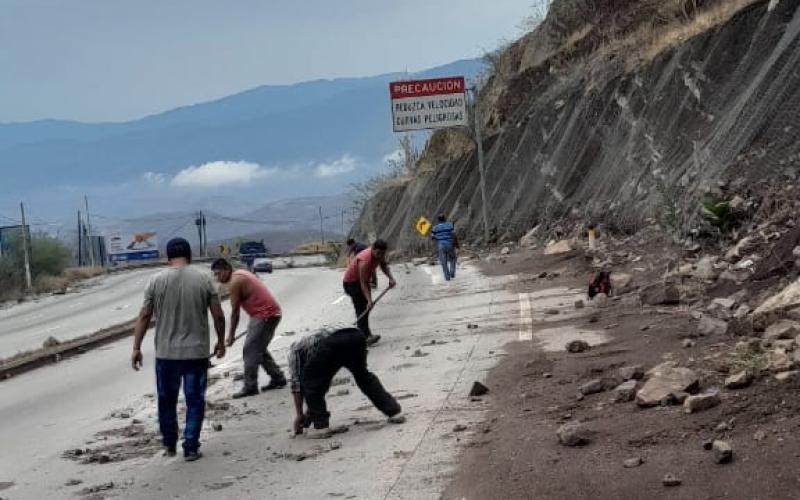 Las Zonas Viales realizan trabajos para mantener la transitabilidad en las carreteras 