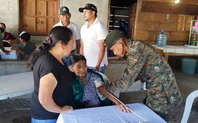 Ejército de Guatemala ha realizado 21 jornadas médicas durante el 2025.