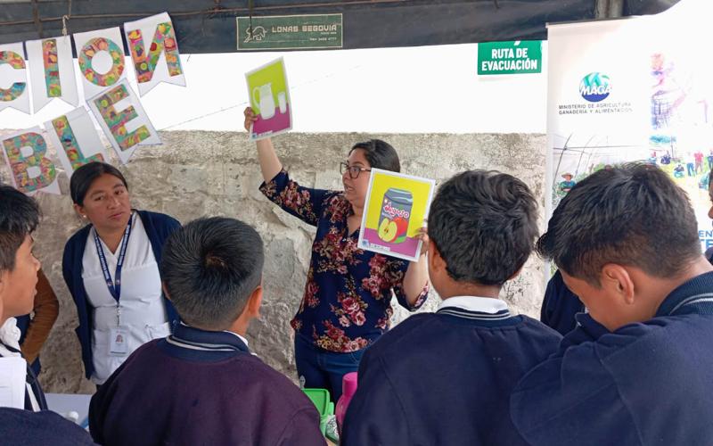 Estudiantes aprenden de agricultura familiar y su vínculo con la nutrición
