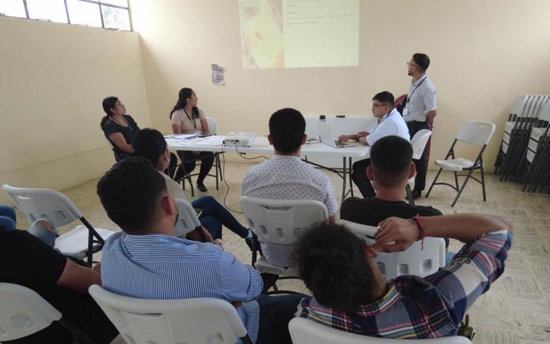 Estudiantes de agronomía conocen importancia de la cartografía en su profesión