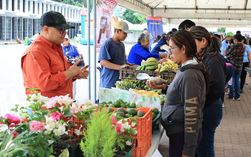 Fiesta agropecuaria se vivió en la Plaza Barrios