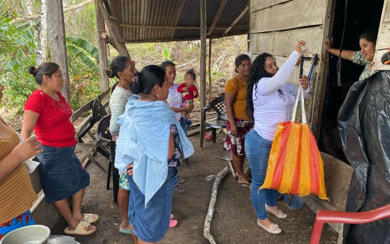 Fortalecen producción avícola de comunidades de la Zona de Adyacencia