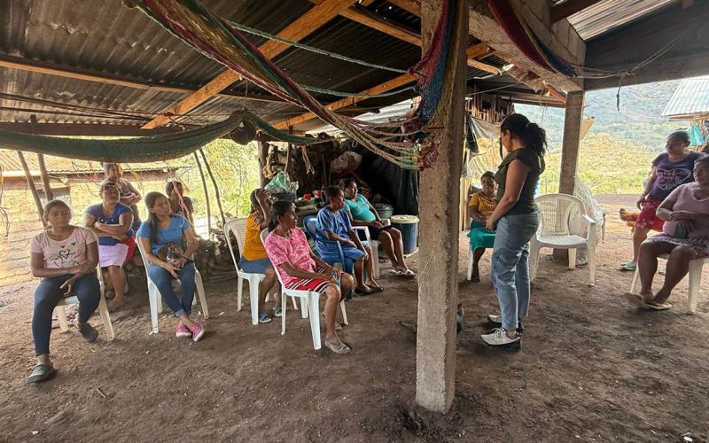Mujeres del CADER de Jocotán capacitadas para cultivar y consumir alimentos saludables