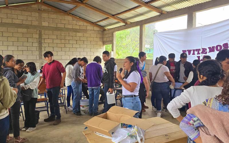 Promoviendo salud y emprendimiento juvenil en Machaquilá, Poptún