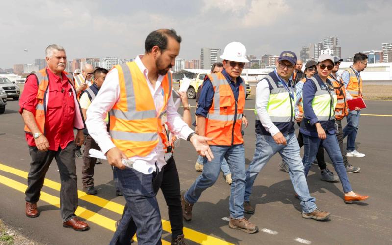 Aeropuerto Internacional La Aurora tendrá flujo eficiente de aeronaves con los avances en los trabajos de la pista de taxeo