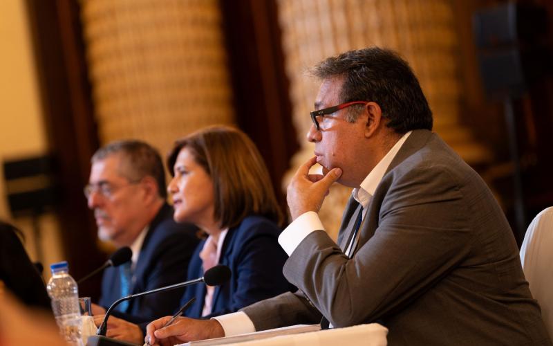 Secretario de Planificación, Carlos Mendoza, lideró la reunión junto con el presidente Bernardo Arévalo. 