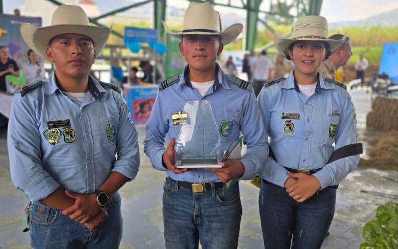 Instituto Adolfo V. Hall Noroccidente - Quiché obtuvo el Segundo Lugar a nivel nacional en Expo-ENCA 2025