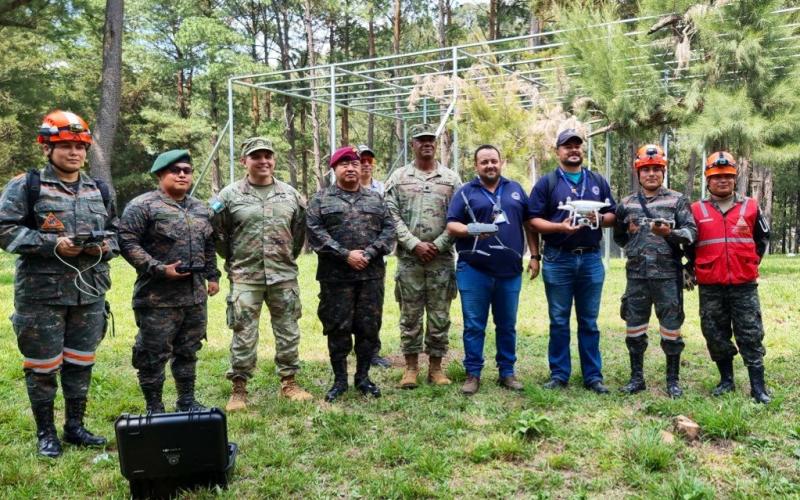 Jefe del Estado Mayor de la Defensa Nacional realizó un recorrido por las actividades que desarrollan en el marco de CENTAM GUARDIAN 2025