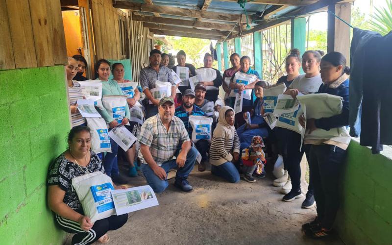 Entregan semilla de maíz variedad ICTA-Altiplano en San José Pinula