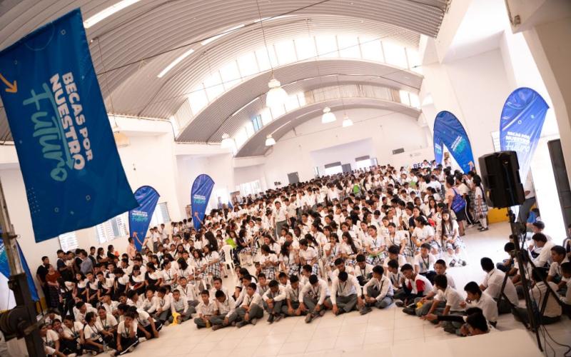 Estudiantes de Ixcán, Quiché, recibieron información personalizada sobre Becas por Nuestro Futuro