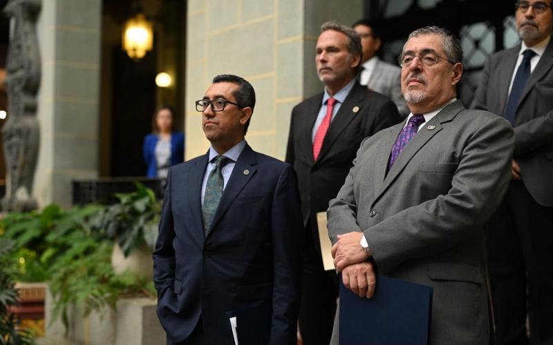 Gobierno destaca la mejora de la calificación riesgo país y su compromiso para lograr grado de inversión