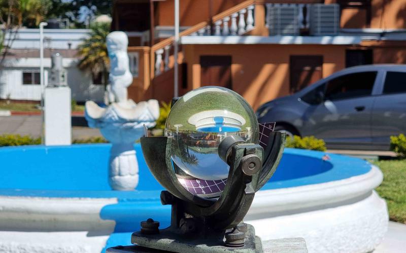 ¿Sabías que existe un instrumento que "graba" la luz del sol? Descubre qué es un heliógrafo y para qué sirve