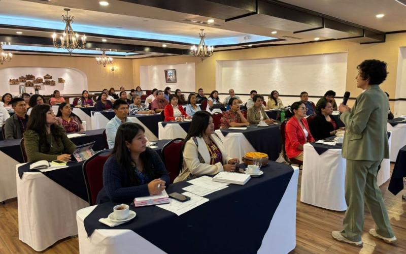 Los asistentes aprendieron a investigar tendencias globales, diseñar propuestas de valor centradas en el cliente.