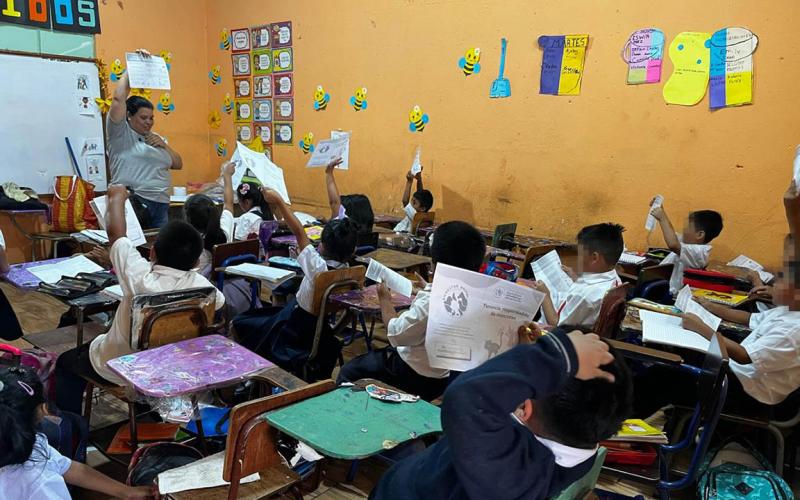 Niños de San Pedro Las Huertas aprenden de bienestar animal y tenencia responsable