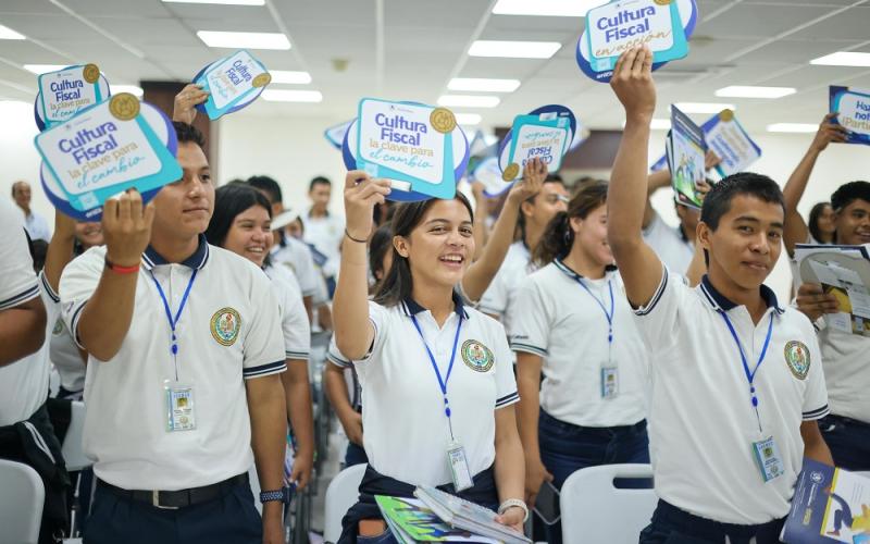 Más de tres mil estudiantes capacitados en el primer cuatrimestre del año