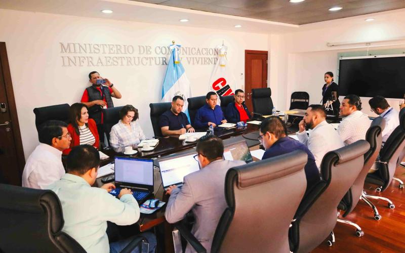 CIV trabaja en coordinación con autoridades locales para viabilizar nuevos proyectos en Izabal