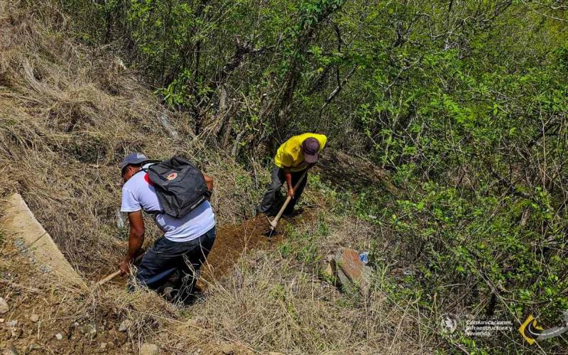 Mejoran camino rural en San Agustín Acasaguastlán, El Progreso, beneficiando a más de 10,000 vecinos