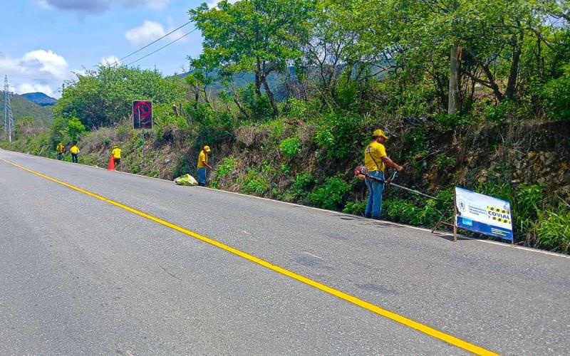 COVIAL mejora la transitabilidad en la RN-18, San Pedro Pinula, Jalapa, como parte del Plan Conecta 2025