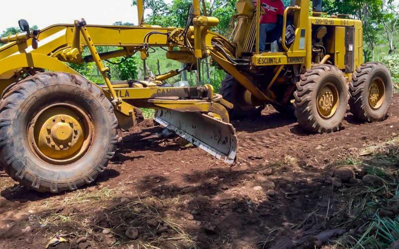 Dirección General de Caminos mejora más de 6 km de vía rural en Taxisco, Santa Rosa