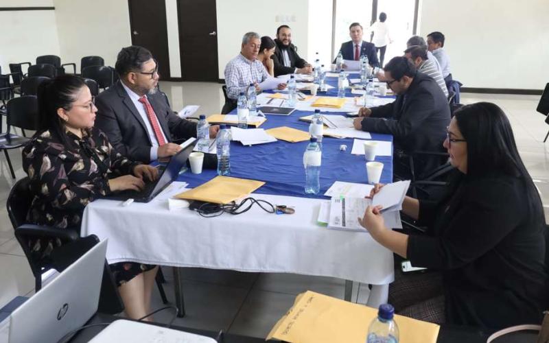 Mesa Técnica del CIV avanza en revisión de obra no terminada 