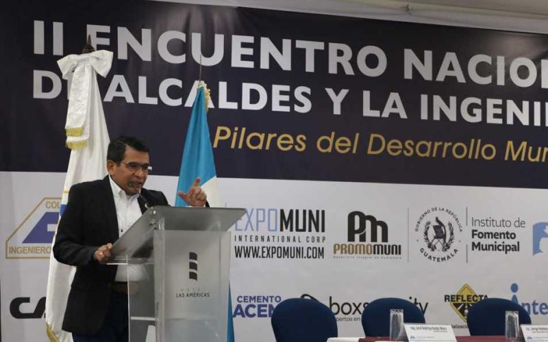 CIV llama a fortalecer alianzas con municipalidades para impulsar el desarrollo