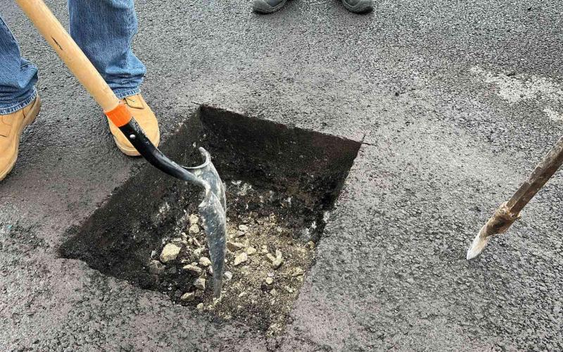  COVIAL inicia estudio de suelos en la pista del Aeropuerto Internacional La Aurora