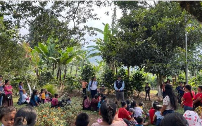 Madres protagonistas del cambio: impulsan clubes de nutrición en Cobán