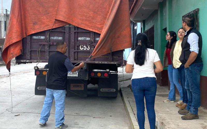Continúan en Jalapa las jornadas de trámites de licencias sanitarias de transporte 