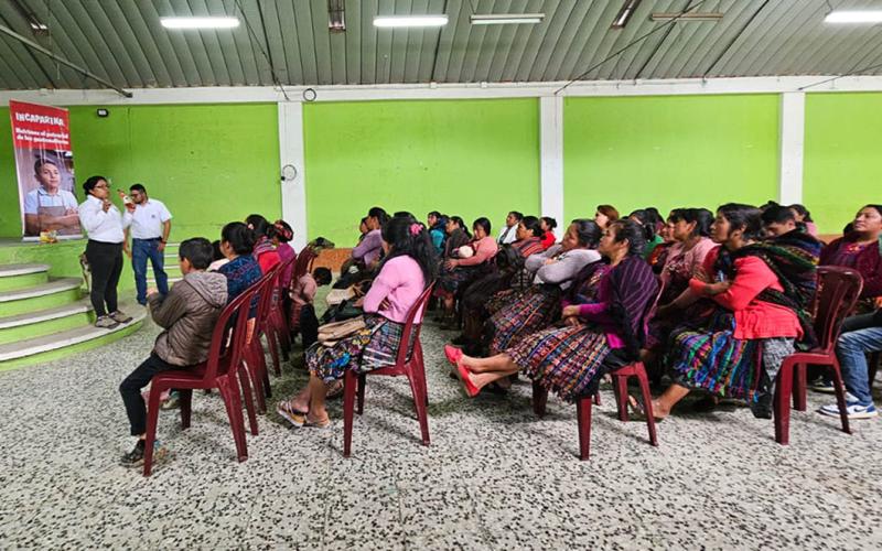 En San Miguel Sigüilá promueven alimentación saludable y compras locales para escuelas