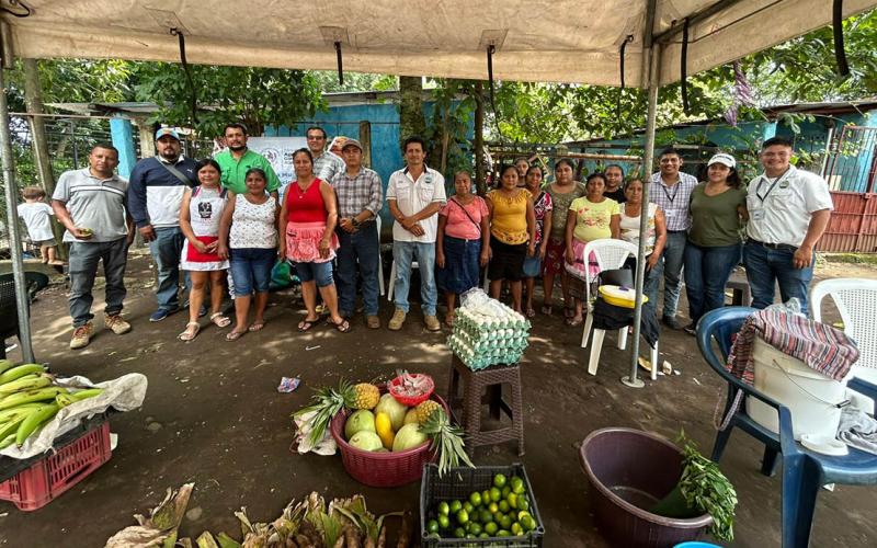 Feria del Agricultor en Retalhuleu impulsa el comercio local