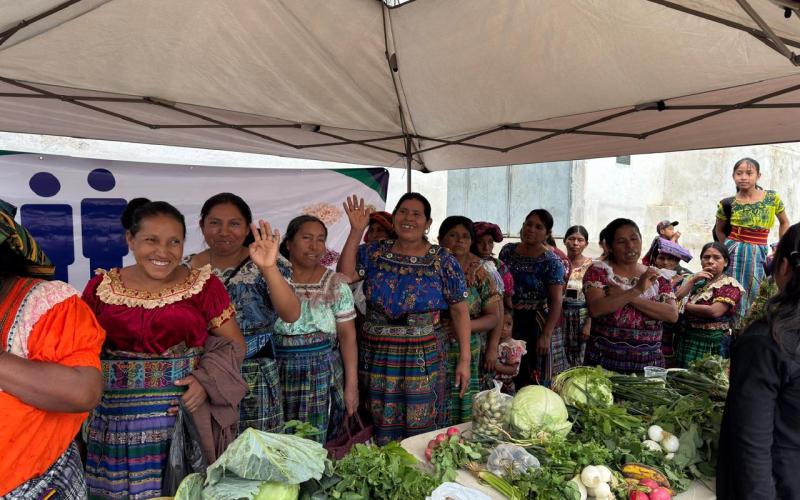 Feria del Agricultor impulsa economía familiar y fortalece a productores