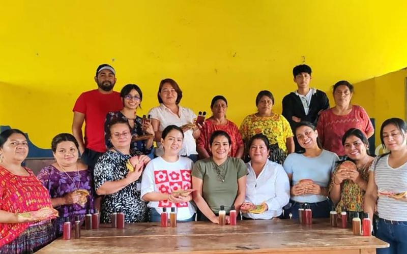 Hogar Rural promueve prácticas alimentarias saludables en Alta Verapaz