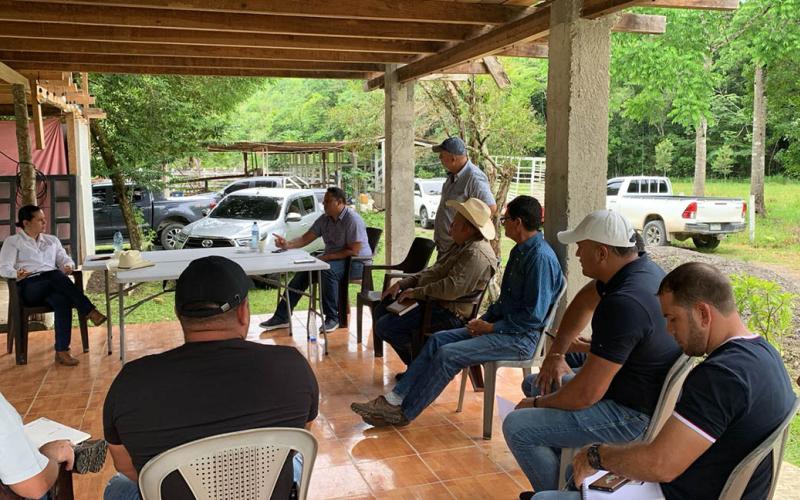 MAGA fortalece alianzas con productores ganaderos del sur de Petén