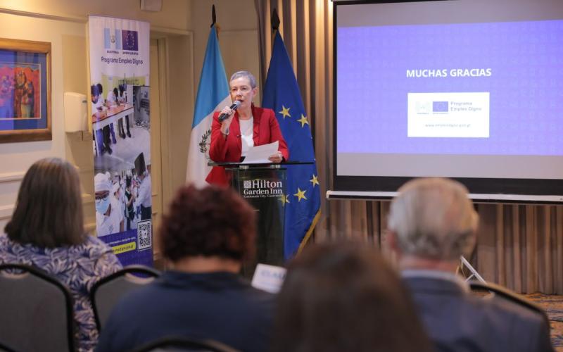 La estrategia, aún perfectible, busca abrir oportunidades reales tanto para las empresas como para los trabajadores. 