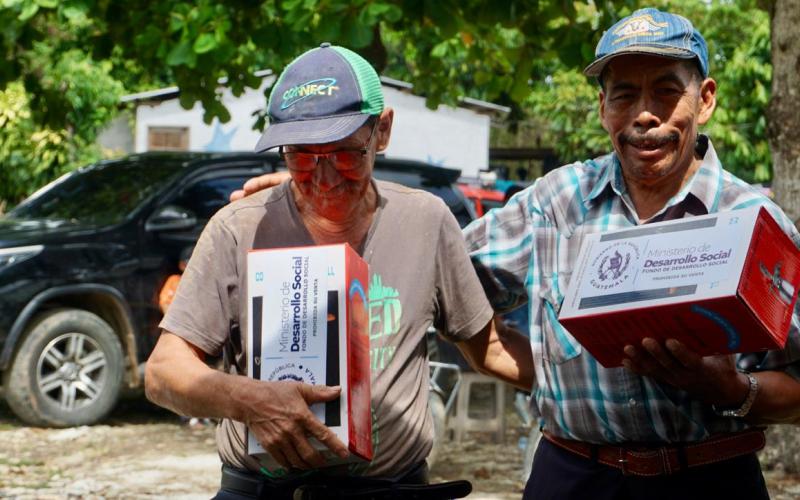 ENTREGA DE INSUMOS EN IXCÁN