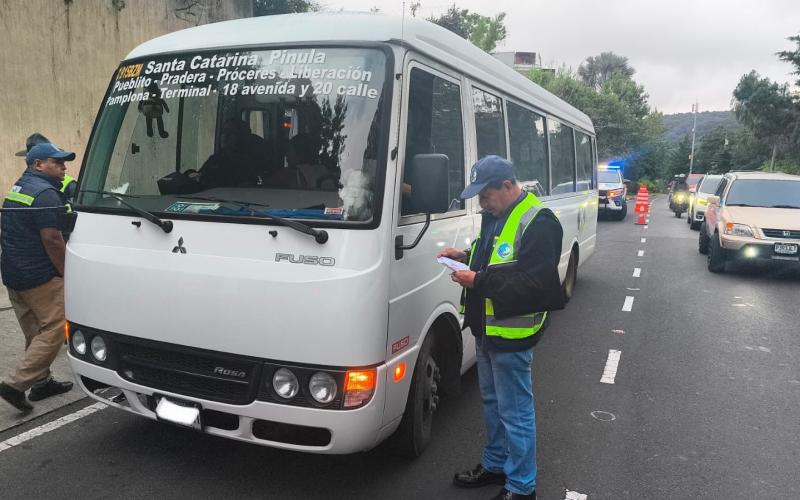 Inspeccionan 1,130 buses e imponen sanciones a más de 50  