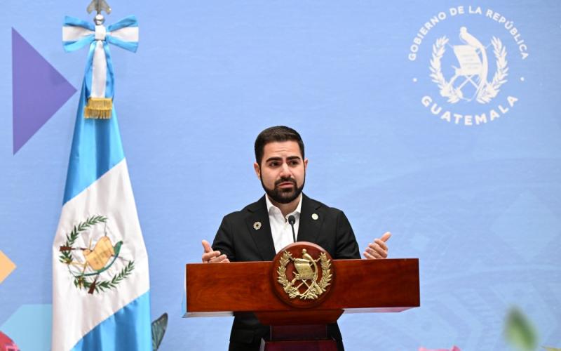 Secretario Santiago Palomo 