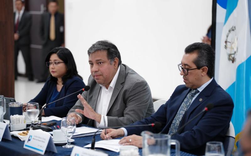 El titular de la SEGEPLAN), Carlos Mendoza, destacó la importancia de la prospectiva.