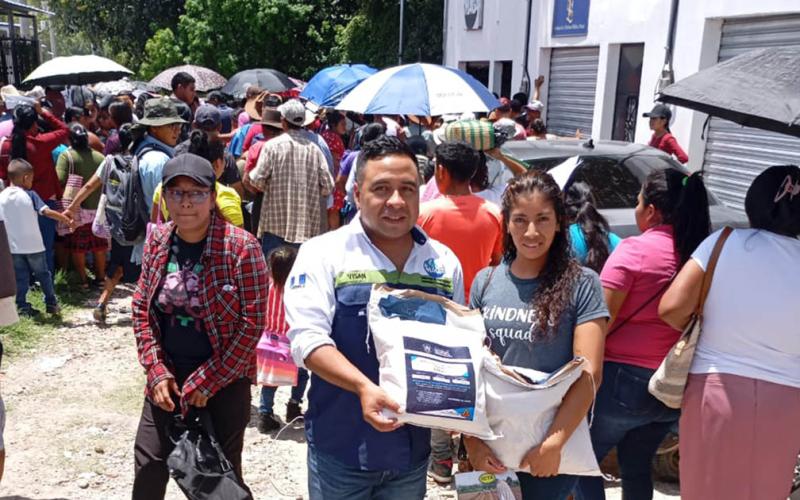 Agricultores de San Pedro Pinula, Jalapa reciben semillas de maíz mejorada
