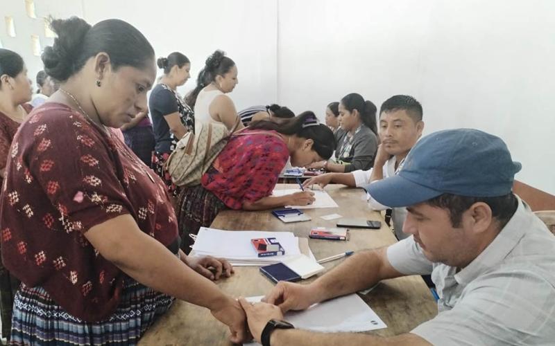 Agricultores reciben semillas para huertos familiares en Alta Verapaz