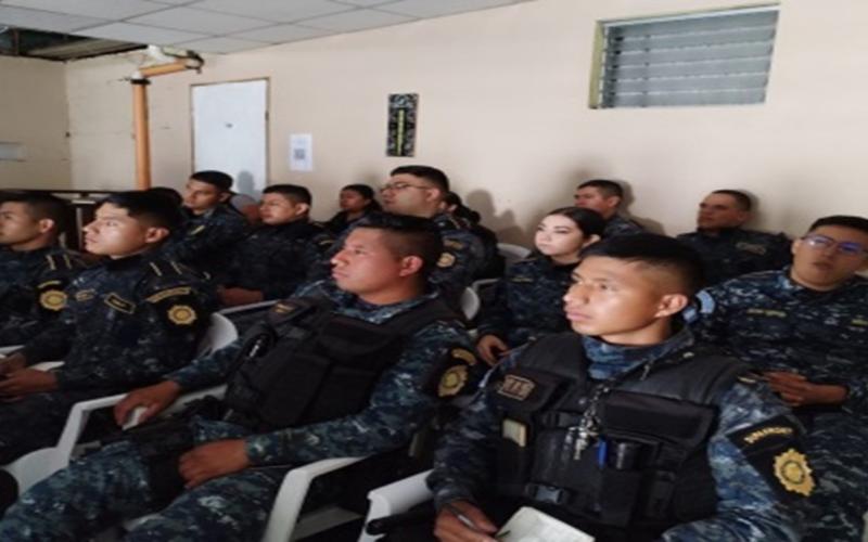 Capacitan a personal en normativa avícola para el transporte de aves y productos 