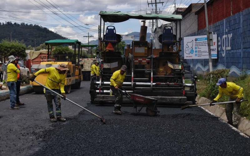 Un camino de esperanza y desarrollo se construye en El Tejar, Chimaltenango