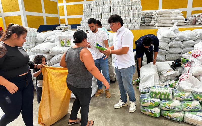 Entregan alimentos a familias de Petén y Huehuetenango