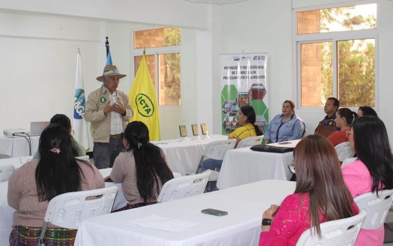 Fortalecen capacidades y conocimientos de extensionistas de Chimaltenango 