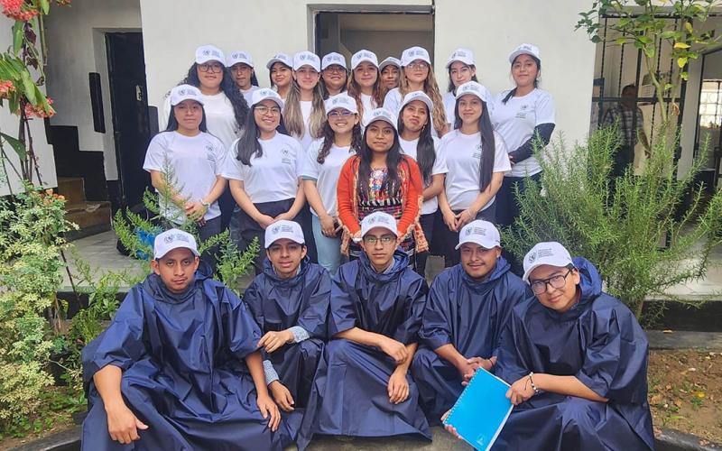 Jóvenes del servicio cívico listos para accionar en el campo chimalteco 