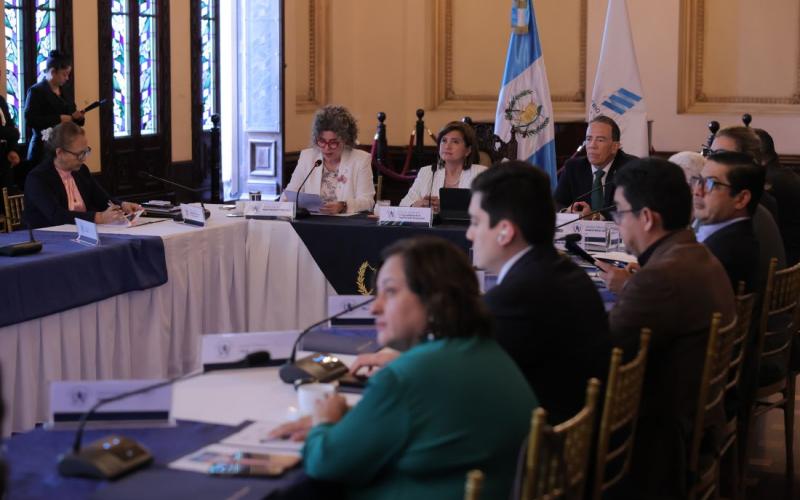 El GABECO trabaja incansablemente para impulsar el crecimiento económico y avanzar hacia una economía humana que respete los recursos naturales. 