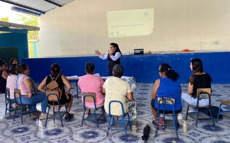 Mujeres rurales capacitadas para emprender desde la agricultura familiar