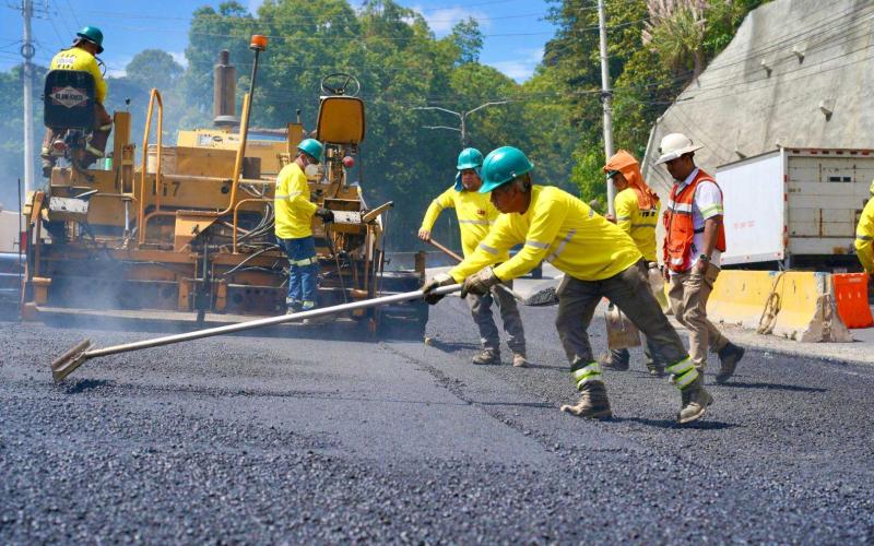 COVIAL hace recapeo en zona de acceso al segundo puente de la CA-1 Oriente