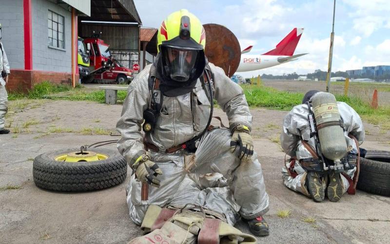 Bomberos Aeronáuticos, listos para responder cualquier emergencia